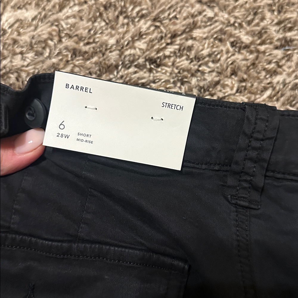 NWT American Eagle Barrel Pants Black Mid-Rise Size 6 Short - Picture 3 of 10